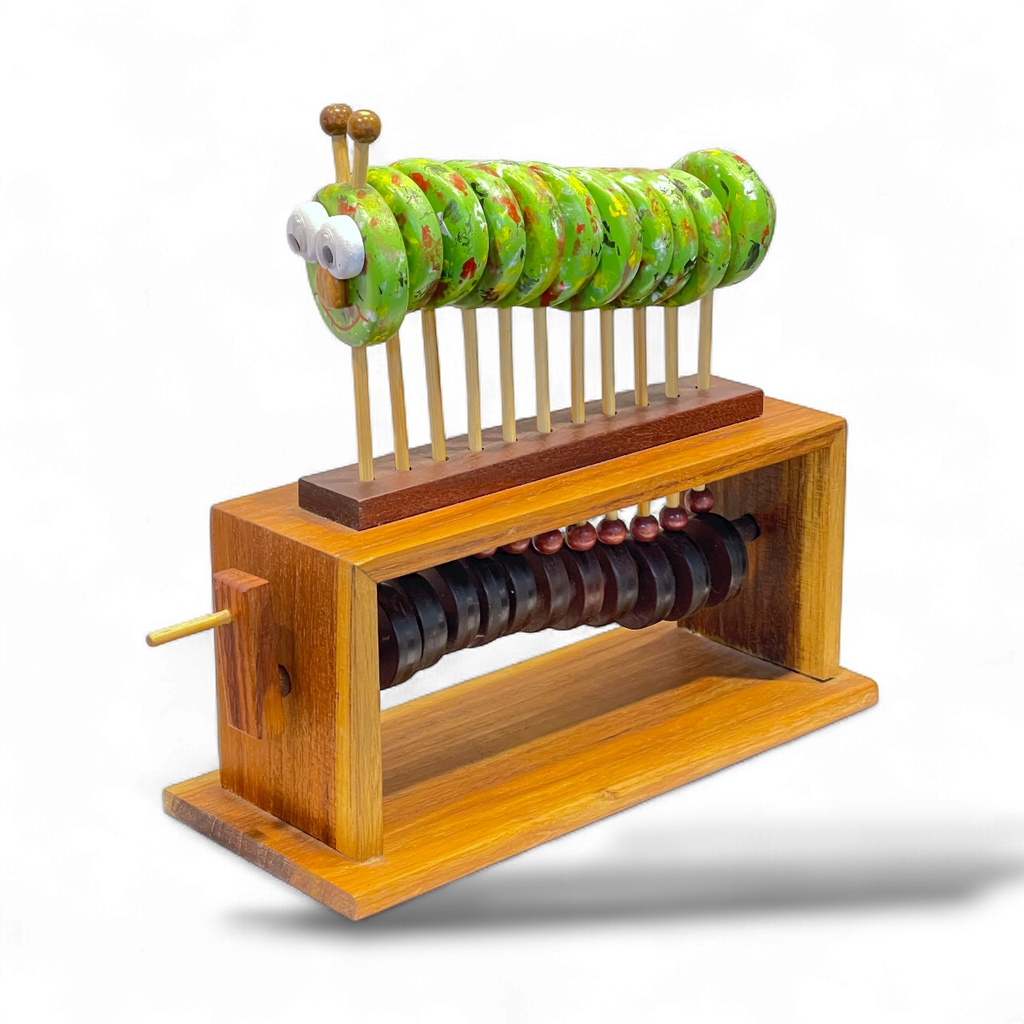 [RJ4] RJ4 - GUSANO DE MADERA AUTOMATA