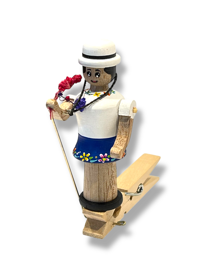 MOVIL PERSONAJES TRADICIONALES DEL ECUADOR CHOLA CUENCANA